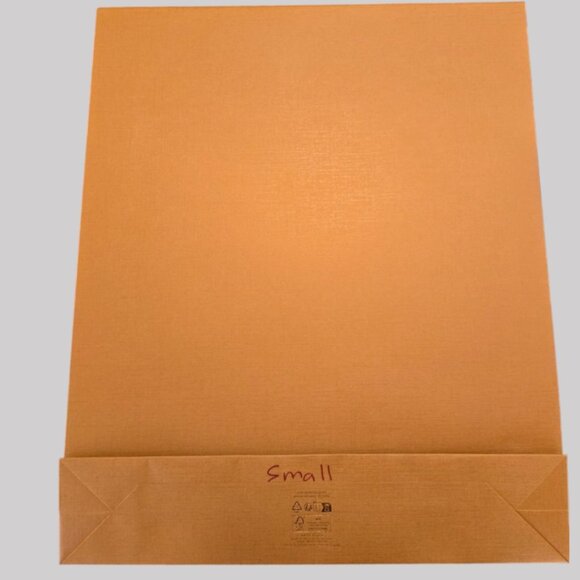 ✨ Louis Vuitton Large Logo Clothing Gift Envelope – Luxury Packaging ✨ - Picture 2 of 5